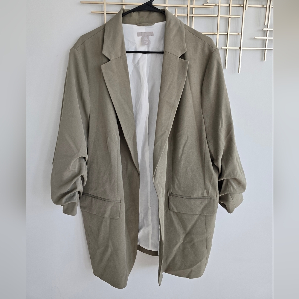 Women's Grayish Brown Oversized Blazer​